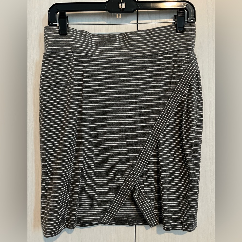 Toad&Co XS Asymmetrical Striped Gray Skirt